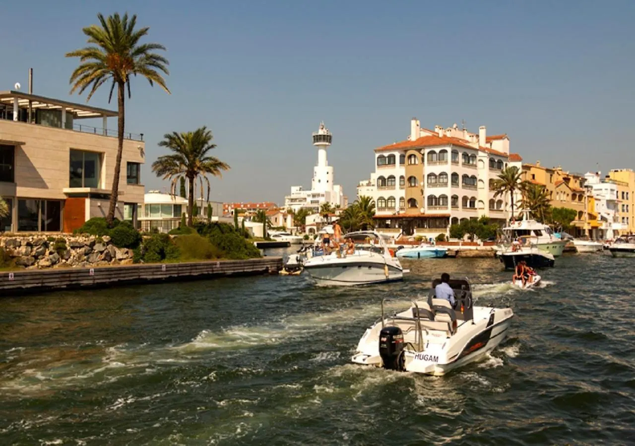 1003 Piso Con Vistas Al Mar Empuriabrava By Homeselectspain 0*,